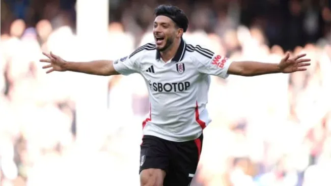 Jiménez se acerca al récord de Chicharito