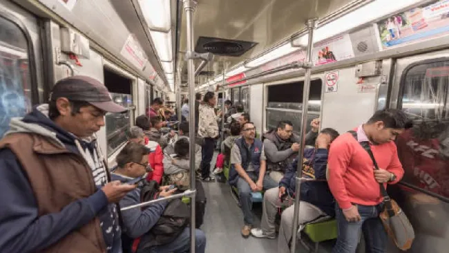 Metro CDMX: Proponen vagón exclusivo para personas con discapacidad y adultos mayores