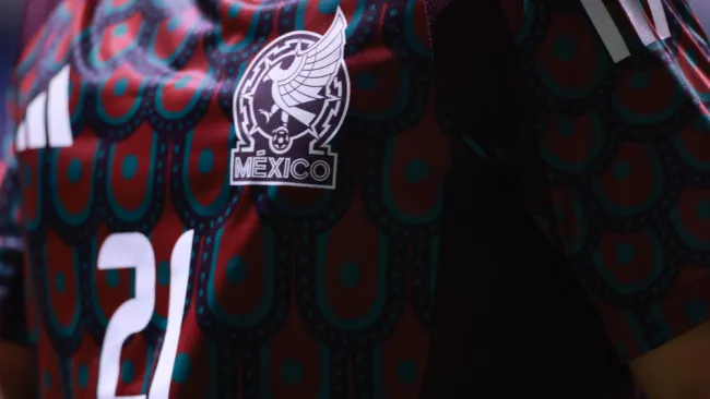 Selección Mexicana renueva con Adidas por 10 años más 