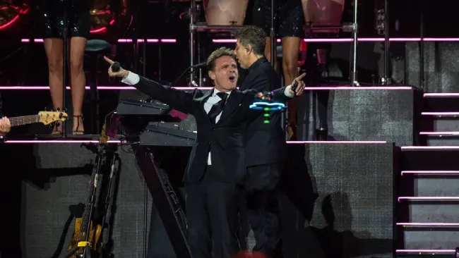 ¡SIUUU! Luis Miguel celebra como Cristiano Ronaldo en pleno concierto