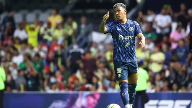 Roger Martínez recuerda al América tras darle quedar campeón con Racing