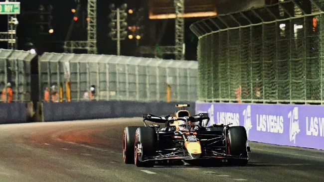 Checo Pérez protagoniza rebase espectacular