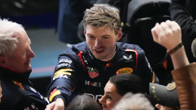 Max Verstappen se lanza contra Russell