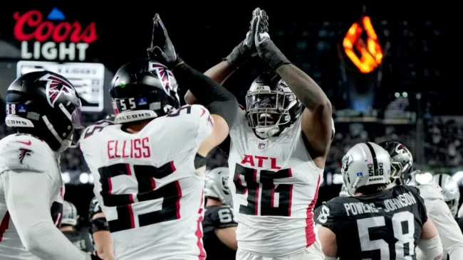 ¡Con esperanzas de Playoffs! Atlanta Falcons vence 15-9 a Las Vegas Raiders en MNF