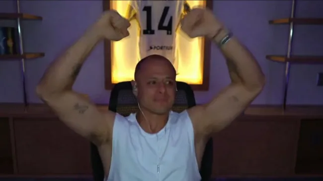 Werevertumorro 'defiende' a Chicharito tras críticas por llorar en Final de Kings League