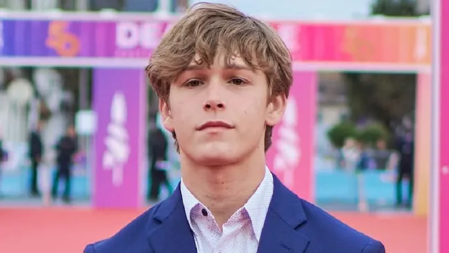 Su corta carrera la hizo dentro de cintas y series.