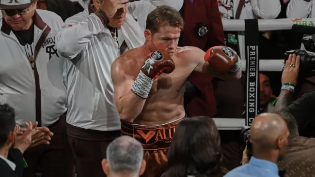 Canelo Álvarez en negociaciones para pelea con William Scull
