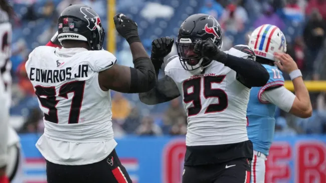 Texans aseguran su lugar en los playoffs con triunfo 23-14 ante Titans