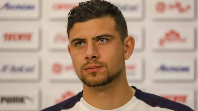 Luis Madrigal, ex de Chivas y Rayados, firma con Panachaiki de Grecia