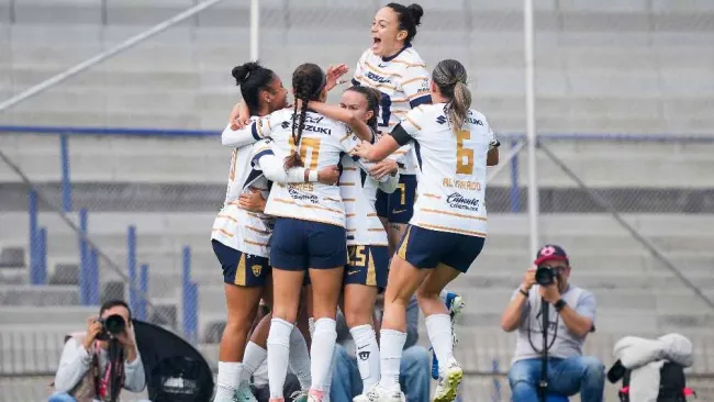 Pumas Femenil aplastó a 6-1 a Santos en el Olímpico Universitario