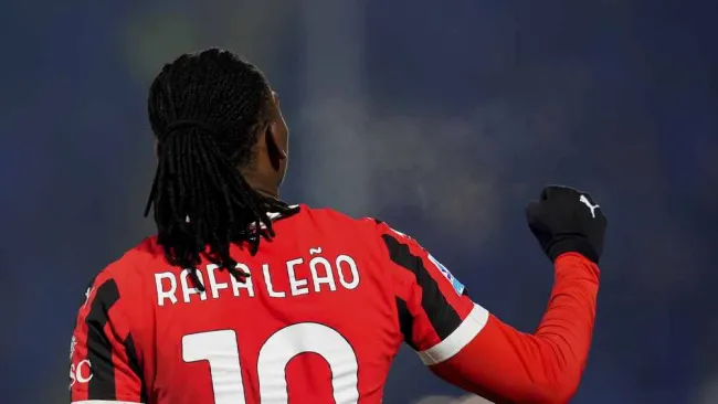 Milan viene de atrás para vencer a Como y acercarse al Top 5