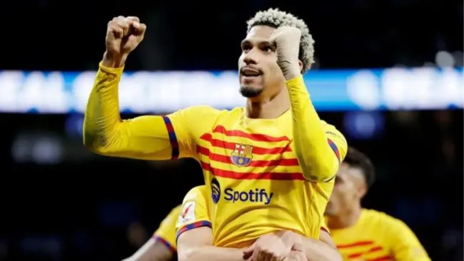 Parece que Araújo se quedará en Barcelona