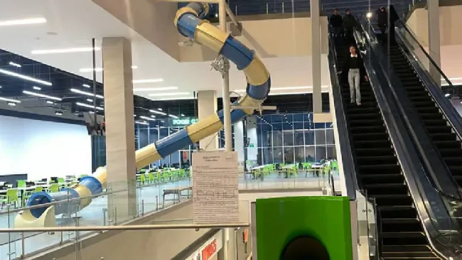 Nueva plaza comercial en CDMX tiene toboganes y terraza con vista panorámica ¿Dónde está?