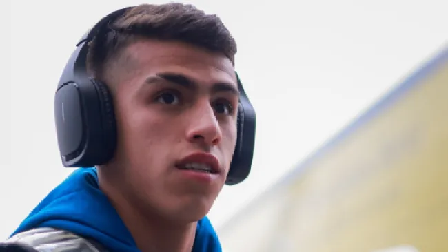 Adrían Fernández dedica jersey a su papá