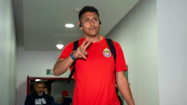 Luis Romo sumó sus primeros minutos con Chivas