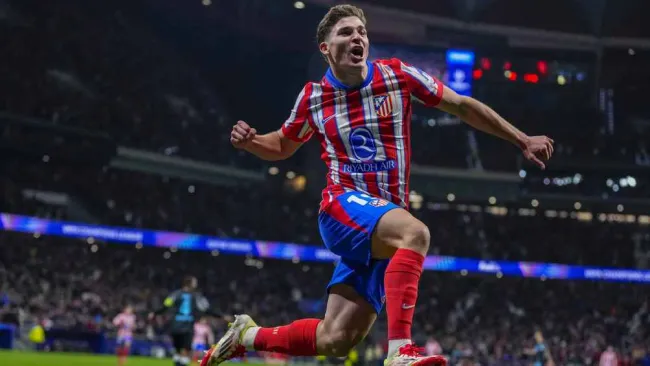 Atlético de Madrid, con un gol de último minuto, remonta para vencer al Bayer Leverkusen