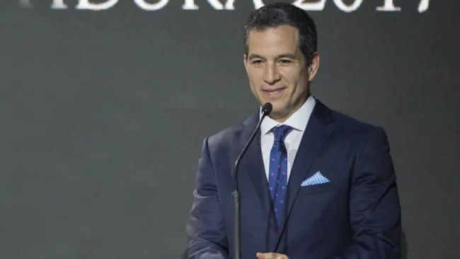 Peláez mandó a terapia a Javier Alarcón