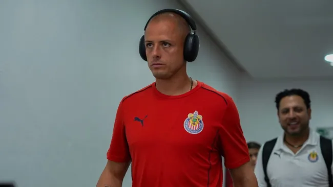 Óscar García manda a Chicharito a la banca y debuta Daniel Flores