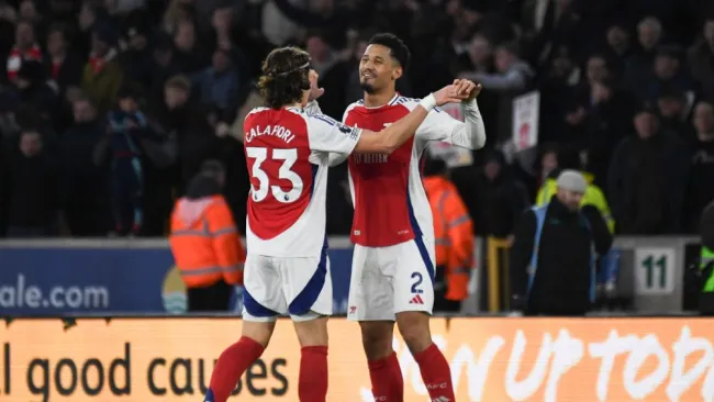 Arsenal sufre pero logra victoria de visita ante Wolves