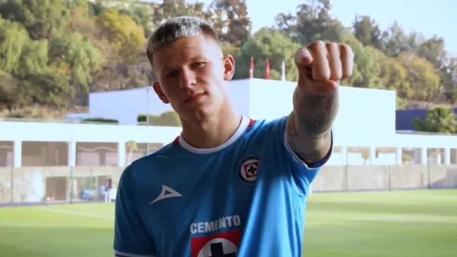 ¡Oficial! Cruz Azul anuncia fichaje de Mateus Bogusz