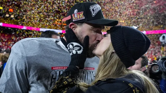Taylor Swift y Travis Kelce festejaron el pase de Kansas City al Super Bowl