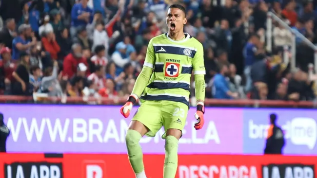 La impresionante jugada de Kevin Mier en el Necaxa vs Cruz Azul