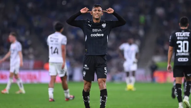 Rayados de Monterrey consigue su primera victoria del torneo ante Necaxa