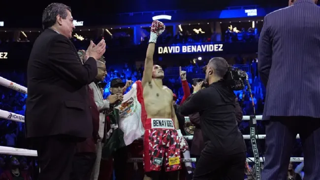 David Benavidez se olvida del Canelo