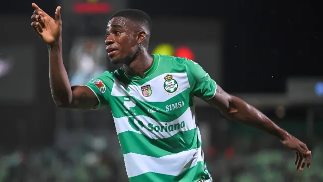 Santos lleva a Corinthians a la FIFA