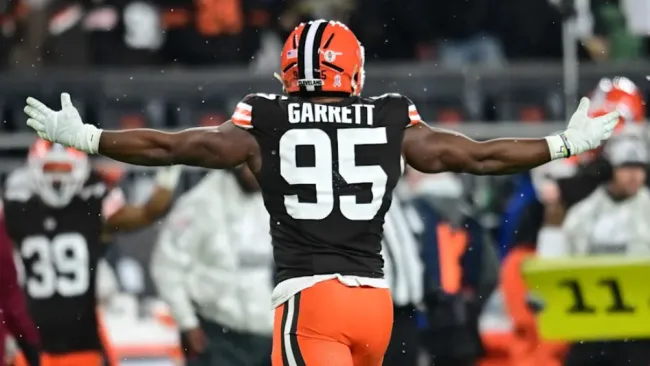 Myles Garret lanza emotiva carta a los Browns para ser traspasado a otro equipo 