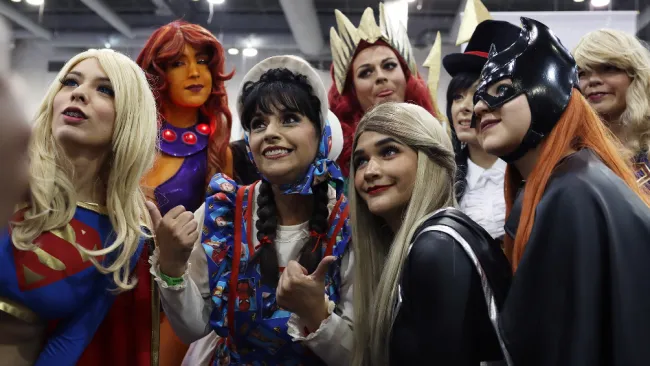 Las cosplayers no podrían faltar en este evento lleno de sorpresas.