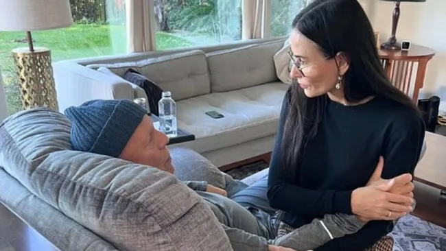 Demi Moore y Bruce Williams siguen siendo cercanos tras divorciarse