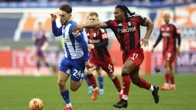 Fulham avanza en la FA Cup con un doblete de Muniz ante Wigan; Raúl Jiménez no jugó 