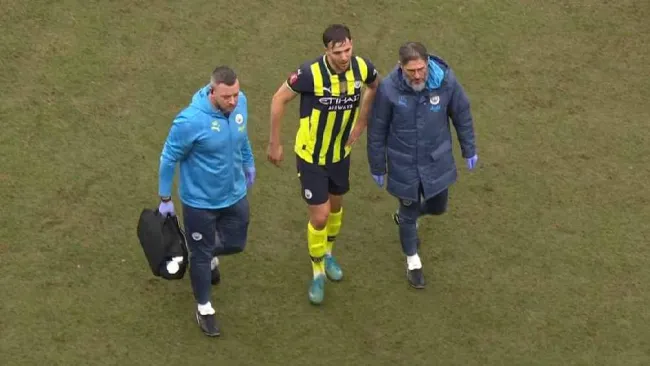 ¡Debut de pesadilla! Nico González sale lesionado en su primer juego con Manchester City