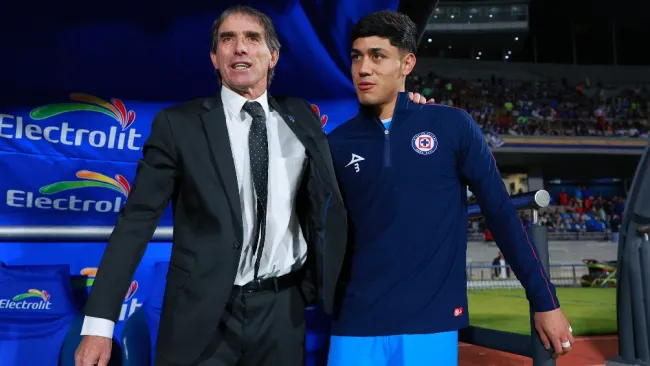 Guillermo Almada elogia al Cruz Azul