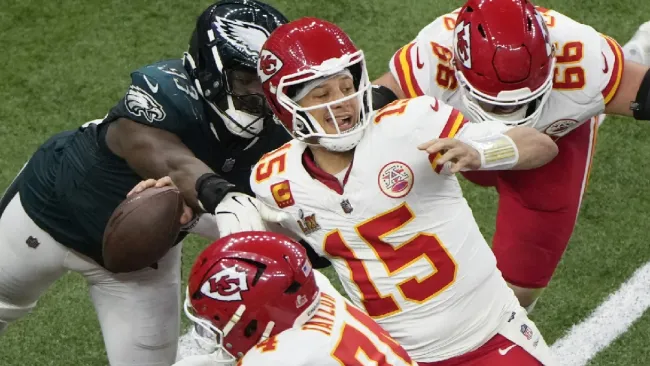 ¿Jugó lesionado? La posible lesión de Mahomes que lo privó de dar un mejor partido