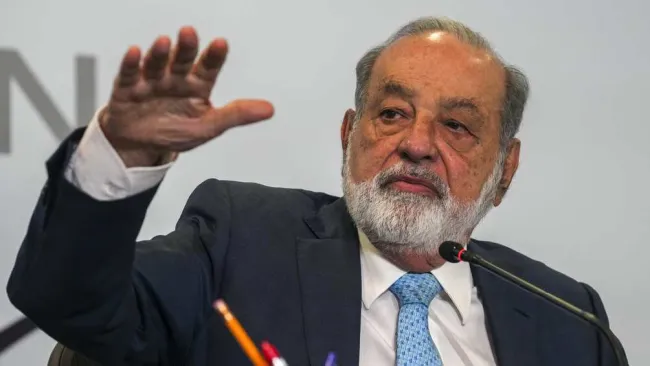 Carlos Slim llama “imbéciles” a los ganadores del Premio Nobel de Economía 2024
