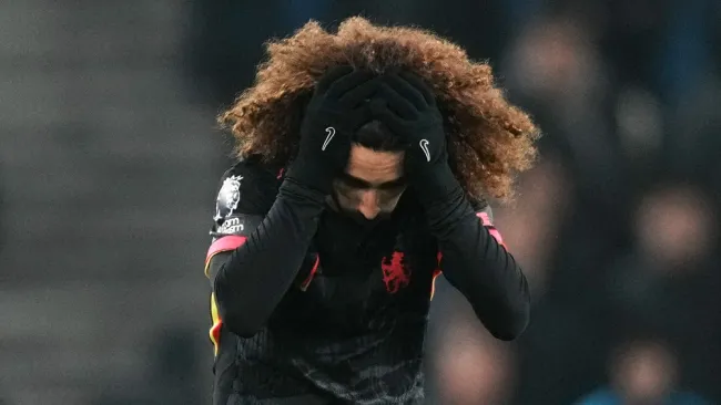 Chelsea se hunde tras goleada de 3-0 ante Brighton en Premier League