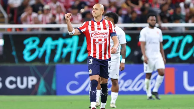 ¡Toca en Liga MX! Chicharito agrega Concachampions a su lista de torneos internacionales con gol