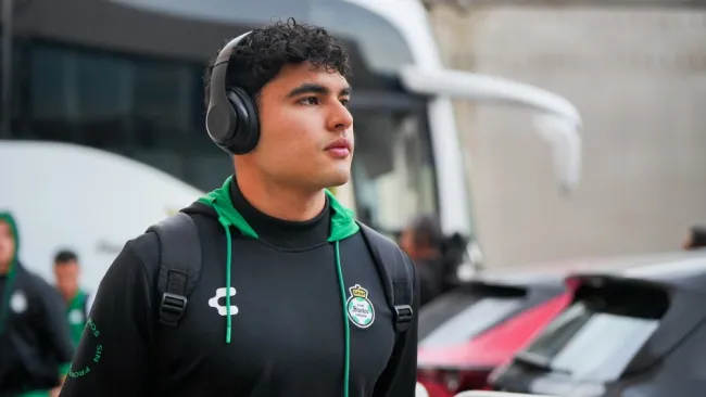 Stephano Carillo tendrá su primera convocatoria con Feyenoord