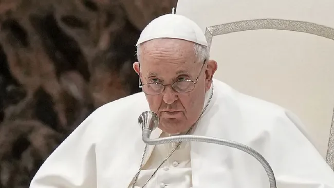 El líder religioso se tendrá que someter a algunas pruebas médicas.