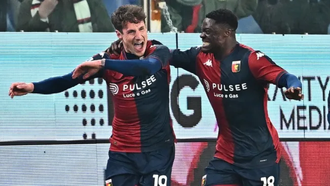 Con Johan Vásquez de titular, el Genoa vence en casa al Venezia 
