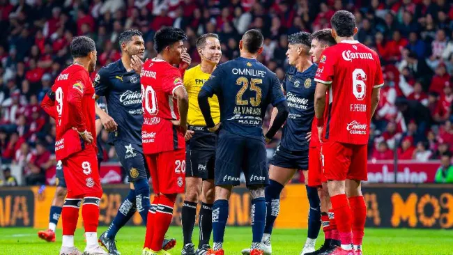 Ramos Rizo pide hacer limpia tras polémica en el Toluca-Chivas; Comisión de Árbitros le contesta