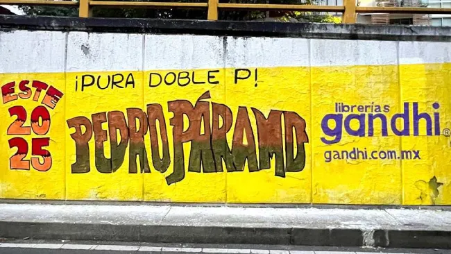 Librerías Gandhi pinta bardas al estilo de conciertos para fomentar la lectura 