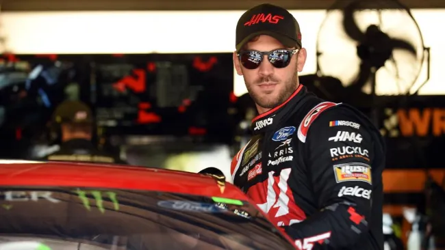 Daniel Suárez defenderá su título en NASCAR