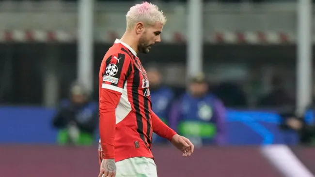 Theo Hernández pide disculpas por expulsión en Champions League con Milan