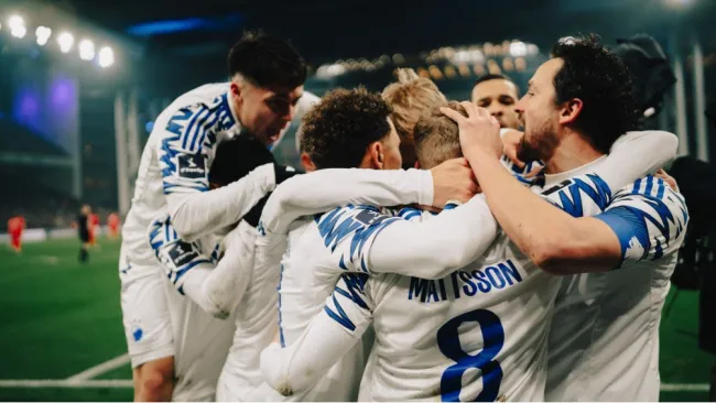 Copenhague ganó y se puso líder en la Superliga danesa