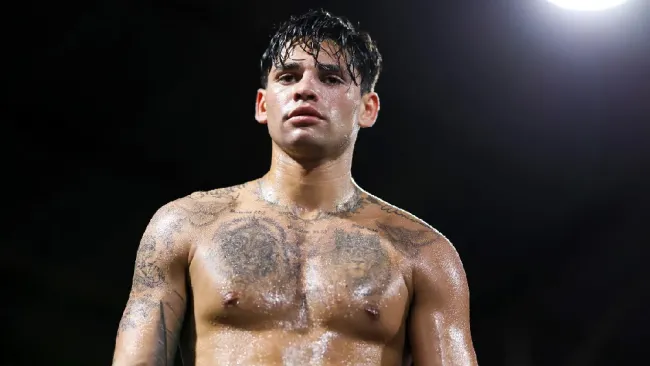 Ryan García, Devin Hayney y Teófimo López, juntos en el Times Square el 2 de mayo 