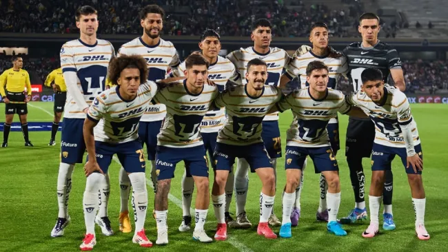 Pumas enfrenta a Chivas con alineación improvisada llena de canteranos