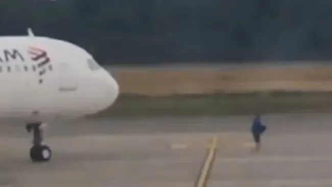 Un pasajero fue arrestado por tratar de detener vuelo en Chile